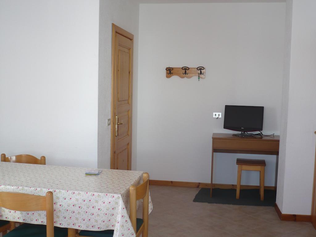 Casa Gembre Appartement Livigno Kamer foto
